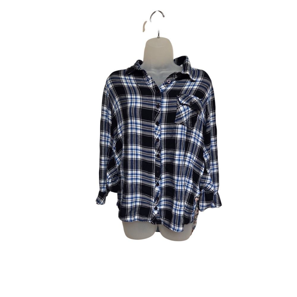 Tolani Collection Plaid Button‎ Down Shirt Floral Back Detail SP